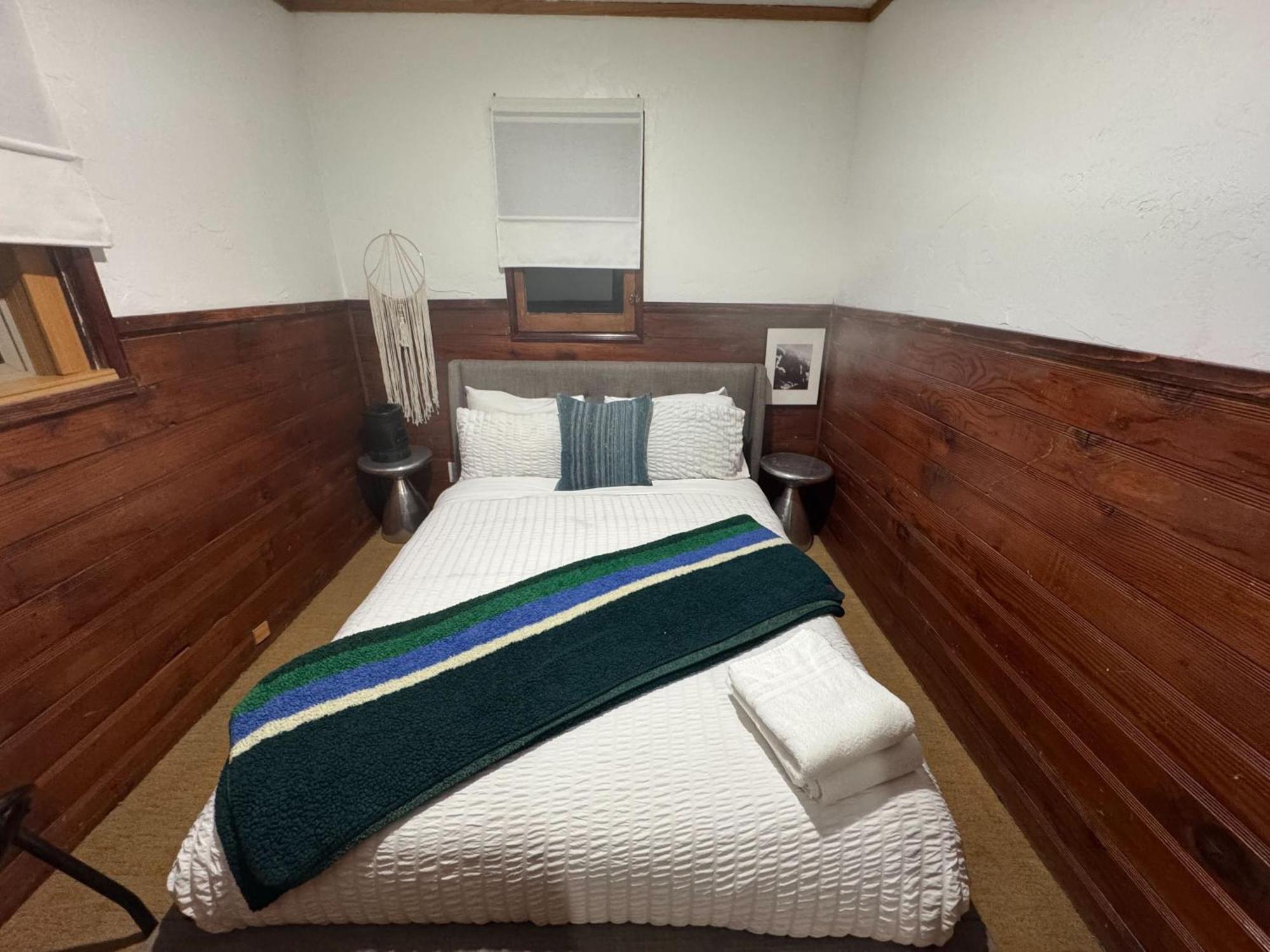 Three Pines Cabins บิ๊กแบร์เลค ภายนอก รูปภาพ