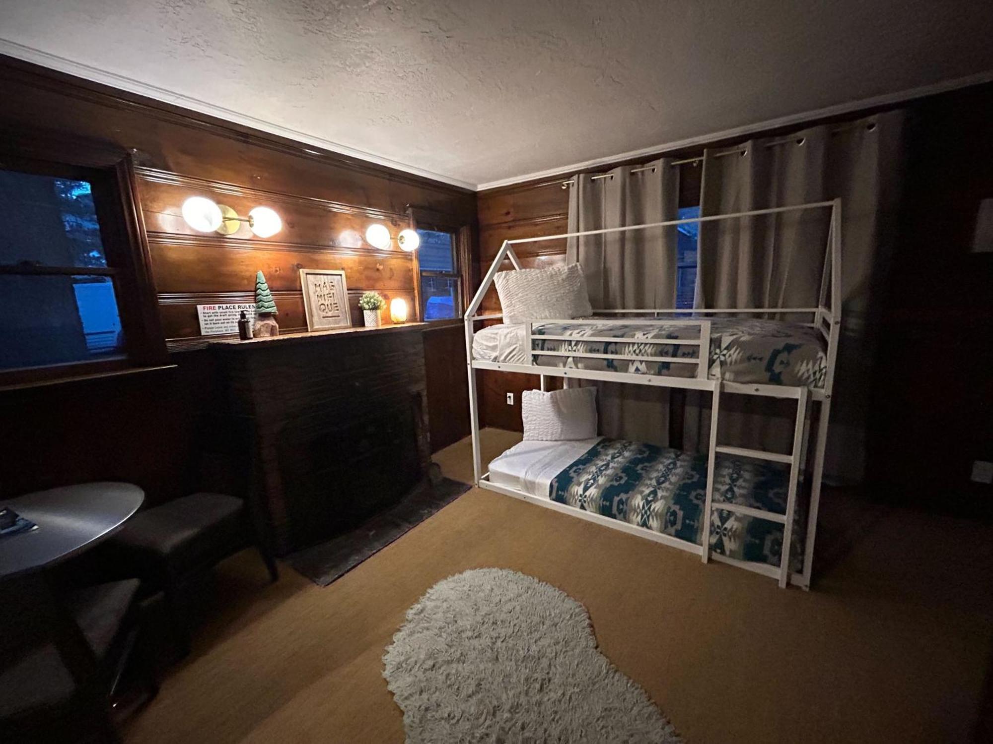 Three Pines Cabins บิ๊กแบร์เลค ภายนอก รูปภาพ